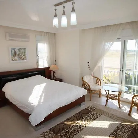Sunshine Villas וילה *